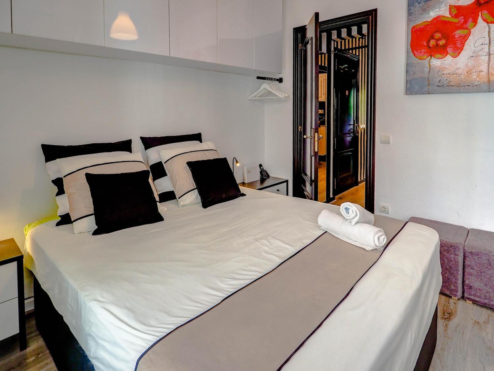Flamingo Apartment By Hello Homes Sitges Bagian luar foto